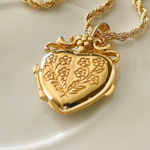 Collar con Colgante de Corazón y Mariposa de Acero Inoxidable Vintage, Chapado en Oro, con Concha de Flor y Espacio para Foto, para Mujer, Regalo de Joyería - Product Image 1