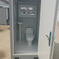 Toilettes de conteneur publiques préfabriquées mobiles préfabriquées modernes d'extérieur avec panneau sandwich en acier