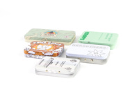 Boîte rectangulaire en métal personnalisée en forme de cœur Couvercle carré fin pour emballage d'aliments pour animaux de compagnie Biscuits Bonbons en vrac en forme de cœur