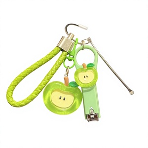 Lindo cortauñas con forma de manzana, mini herramienta de manicura portátil, llavero de resina, adorno para bolso, para uso diario, regalo - Product Image 2