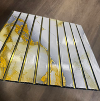 Plafonds suspendus modernes en PVC à rainures et languettes 300*8.5mm, panneaux rainurés faciles à installer, ignifuges, imperméables pour la maison et l'hôtel, en matériau plastique