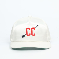 5-delige op maat gemaakte satijnen bruine stof pet met geborduurd logo en snapback sluiting