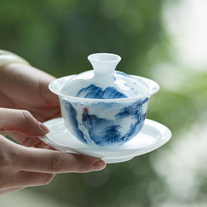 طقم شاي صيني تقليدي، كوب شاي من البورسلين المرسوم يدويًا بتصميم المناظر الطبيعية باللونين الأزرق والأبيض، مجموعة سفر للشاي - Product Image 2
