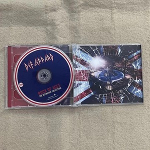 Nouvelle édition du CD Leppard Rock of Ages the Definitive Collection, 2 disques, les plus grands succès, classiques du hard rock des années 80, scellé - Product Image 4