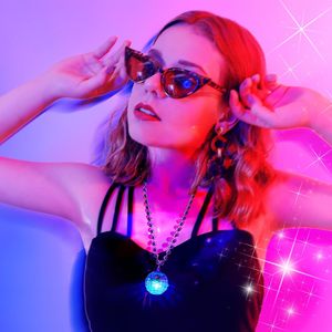 Collier en plastique lumineux LED clignotant, style romantique, pour fêtes et événements sportifs (football), prix usine de gros pour les fans - Product Image 3