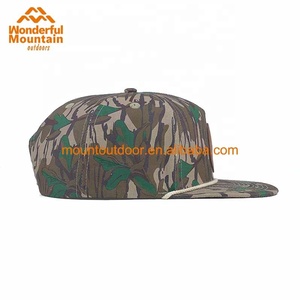 Gorro de algodón personalizado con 5 paneles, gorra de camuflaje en blanco con Parche de goma, parche de cuero bordado - Product Image 5