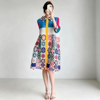 Robe chemise plissée Miyake pour femme, grande taille, taille unique, imprimé visage abstrait Pop Art, boutonnée, longueur genou, vente en gros