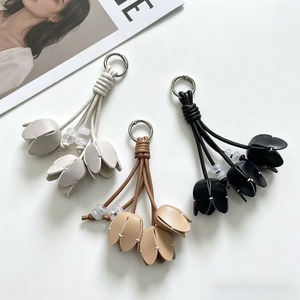 Pu Leather Light <b>Keychain</b> Simple Eco-friendly Stainless Steel Beaded Flower Charm Women's Fashion Bag Accessories Daily Gift - Product Image 5