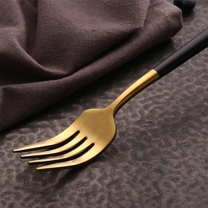 Juego de cuchillos y tenedores de oro de <span class=keywords><strong>Portugal</strong></span> de alta calidad, juego de cubiertos de lujo, juego de acero inoxidable para comedor, Hotel, eventos de boda - Product Image 3