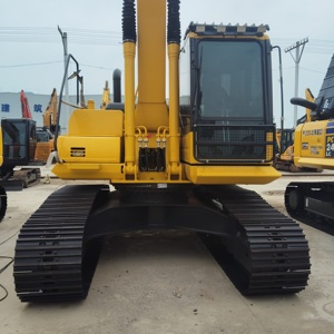 รถขุดตีนตะขาบ Komatsu PC200 มือสอง น้ำหนัก 20 ตัน นำเข้าจากญี่ปุ่น สภาพดี เหมาะสำหรับงานก่อสร้างถนนขนาดกลาง - Product Image 2