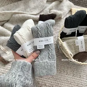 כותנה כבל צמר סרוג בינוני-עגל גרביים חורף מרופדת פליז מעובה נעלי נשים וגרביים חורף - Product Image 3