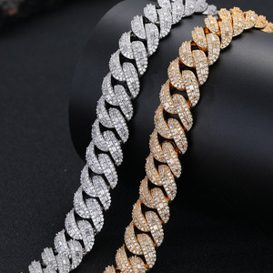 Collana <span class=keywords><strong>Hip</strong></span> <span class=keywords><strong>Hop</strong></span> Bling Iced Out con Catena Cubana a Maglie Larghe 15mm, Zirconi CZ Rotondi e a Baguette 5A, Stile Street Rock <span class=keywords><strong>Rap</strong></span> - Product Image 4