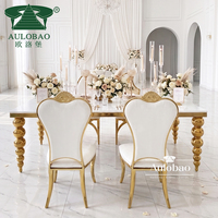 Chaises de salle à manger modernes en cuir doré avec boutons en cristal, dossier festonné, style royal, pour hôtel, extérieur, appartement, villa