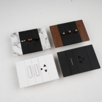 Interruptor de Pared de Doble Polo Estándar Estadounidense, Madera de Nogal, Puerto USB Tipo A, Modular KLASS 118, Lujo y Alta Calidad