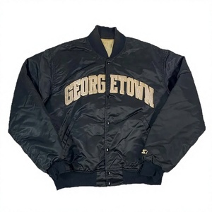 Chaqueta Varsity Georgetown para Hombre, Negra, con Letras Bordadas, Estilo Preppy, Corte Regular, Cuello Acanalado, Relleno de Poliéster - Product Image 4