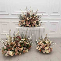 Ensemble de compositions florales artificielles en soie couleur nude poussiéreuse pour l'automne, chemin de table de mariage et rangée florale au sol