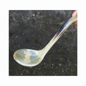 ช้อนเสิร์ฟทำมือสุดหรูสไตล์โมเดิร์นจากธรรมชาติ สำหรับใช้ในบ้าน ครัว งานเลี้ยง ปลอดภัยสำหรับเครื่องล้างจาน เป็นมิตรกับสิ่งแวดล้อม Tradebyd - Product Image 1