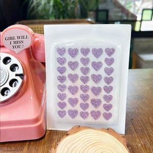Parches coreanos hidrocoloides impermeables con forma de corazón y purpurina para el <span class=keywords><strong>tratamiento</strong></span> localizado del acné, antiacné, para espinillas y manchas. - Product Image 4