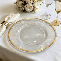Assiettes de présentation en acrylique de 13 pouces avec bord doré et motif à rayures fines, sous-assiettes en plastique pour la décoration de table de mariage, banquet ou fête