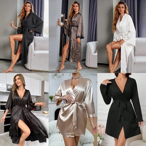 Nouvelles Tendances Vêtements de Nuit pour Femmes ODM Robe en Satin de Soie Élégante pour la Maison Lingerie Érotique Peignoir Pyjama Sexy pour Femmes - Product Image 4