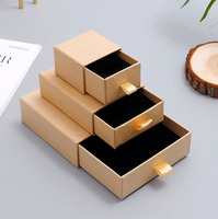 Boîte à bijoux en carton kraft personnalisée en gros avec impression de logo, emballage miniature de luxe, petites boîtes cadeaux en papier pour colliers et bagues