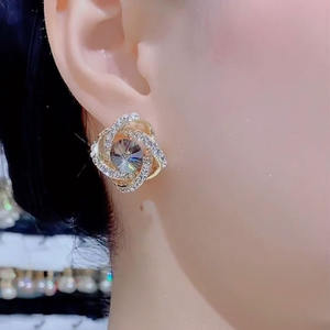 Pendientes de Rosa con Pedrería Personalizados - Product Image 3