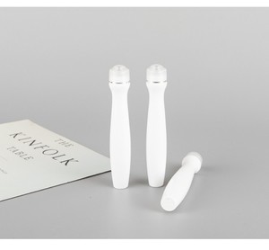 Bouteille à bille roulante en PP de 10 ml pour emballage cosmétique, flacon vide pour parfum et sérum, pompe de distribution d'huile essentielle, scellage, impression UV - Product Image 3