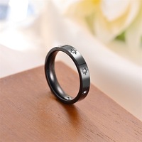 Bague unisexe en acier inoxydable poli avec zircon étoilé, trois couleurs, en stock, bijoux de mode en gros