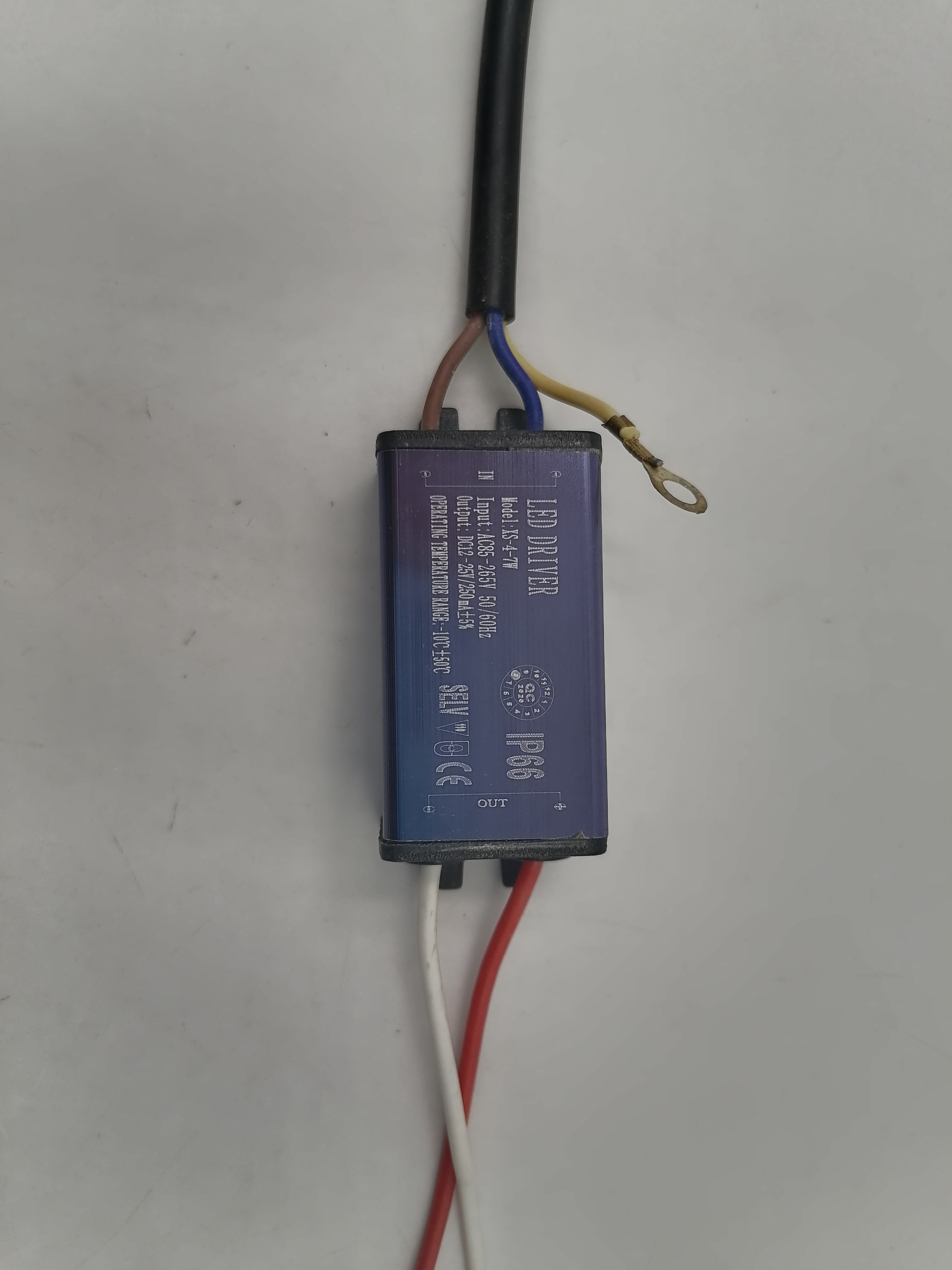 Controlador 1-3W / 4-7W / 8-12w / 13-18w / 18-24w Controlador de material metálico resistente al agua IP65 Certificación CE ROHS