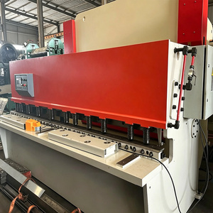 Máquina de Corte Hidráulica en Oferta, Guillotina para Procesamiento de Metal de 8x2500 mm - Product Image 3