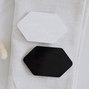 Cartes <span class=keywords><strong>de</strong></span> Place <span class=keywords><strong>de</strong></span> Mariage en Acrylique Coquillage, Panneaux <span class=keywords><strong>de</strong></span> <span class=keywords><strong>Table</strong></span> en Pierre, Numéros Personnalisés, Étiquettes <span class=keywords><strong>Nom</strong></span>, Disposition des Places Assises pour Fête - Product Image 4