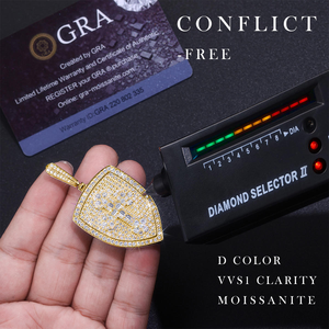 ラグジュアリー アイスアウト シールド メンズ ジュエリー ネックレス ゴールド キューバンリンク パヴェ CZ モアサナイト ダイヤモンド 925 シルバー ペンダント - Product Image 2