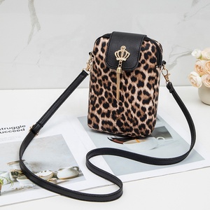 Nouvelle promotion 2025 : Mini <span class=keywords><strong>sac</strong></span> bandoulière pour <span class=keywords><strong>femme</strong></span> en <span class=keywords><strong>cuir</strong></span> PU, motif géométrique tendance, <span class=keywords><strong>sac</strong></span> messager en <span class=keywords><strong>cuir</strong></span> PU pour <span class=keywords><strong>femme</strong></span> - Product Image 3