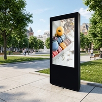 Projecteur commercial 4K 55 pouces, signalisation numérique extérieure étanche IP55 2500 nits pour poteau de rue