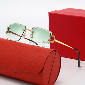 <span class=keywords><strong>Occhiali</strong></span> <span class=keywords><strong>da</strong></span> <span class=keywords><strong>Sole</strong></span> Designer Senza Montatura Blu Verde Colorati <span class=keywords><strong>da</strong></span> Donna con Montatura Taglio Diamante Protezione UV400 <span class=keywords><strong>Occhiali</strong></span> <span class=keywords><strong>da</strong></span> <span class=keywords><strong>Sole</strong></span> con Diamanti - Product Image 3