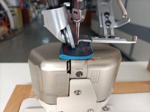 กลับติดตามอัตโนมัติด้ายตัดจักร<span class=keywords><strong>เย็บ</strong></span>ผ้าดิจิตอลจมและเข็มคู่สำหรับกระเป๋า/<span class=keywords><strong>รองเท้า</strong></span>/เสื้อผ้า/กระเป๋าสตางค์ - Product Image 6