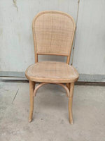 Chaise en bois massif avec dossier en rotin OK-8012 pour hôtel, mariage, événement, sièges commerciaux
