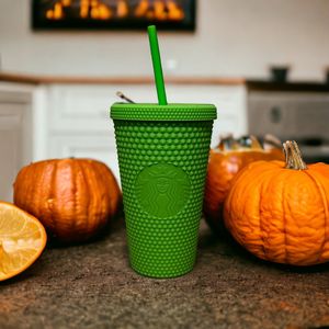 Tumbler con borchie di diamanti da 16 once verde fluorescente tazza calda - Product Image 2