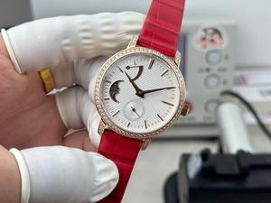 Reloj Mecánico con Indicador de Fase Lunar y Correa Roja - Product Image 3