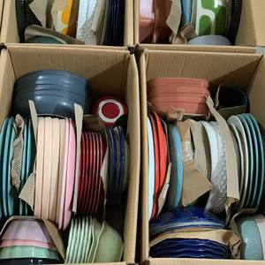 Vendu au poids, en gros, produits en céramique assortis et colorés, <span class=keywords><strong>lot</strong></span> de <span class=keywords><strong>vaisselle</strong></span> mixte, <span class=keywords><strong>assiettes</strong></span>, bols, tasses, prix bas - Product Image 3