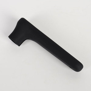 Housse de protection en Silicone pour poignée de porte, design minimaliste noir, Installation facile pour portes de sécurité de chambre à coucher et de salle de bain - Product Image 1