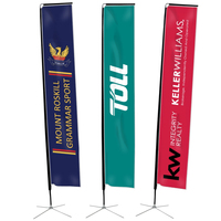 Bannière de drapeau de plage rectangulaire en tissu personnalisé avec base et poteau pour la publicité d'événements de promotion commerciale en plein air
