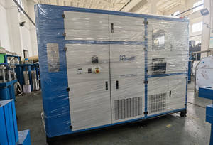 Il ghiaccio indurito si sublima, lasciando il solo elemento rimanente da pulire dopo, che viene rimosso dalla superficie. - Product Image 4