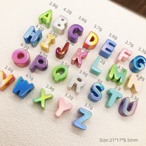 Cuenta suelta de una sola letra en inglés con agujero de 5mm con revestimiento UV de Color sólido acrílico para cadena de teléfono móvil Diy - Product Image 6