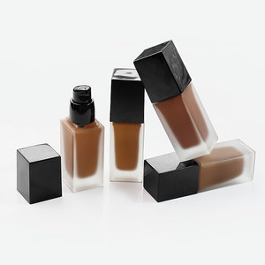 Fond <span class=keywords><strong>de</strong></span> <span class=keywords><strong>Teint</strong></span> Liquide Mat Végétalien Couvrant et Imperméable SPF Longue Tenue pour Peaux Grasses – Vente en Gros - Product Image 4