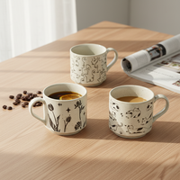 Mug Kopi Keramik Motif Kucing Timbul Gaya Baru Desain Kontemporer Kreatif Artistik Nordik untuk Pasangan 301-400ml Aman untuk Mesin Cuci Piring Hadiah