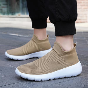 Scarpe da coppia slip-on casual taglie forti nuove scarpe sportive leggere traspiranti da uomo e da donna - Product Image 2