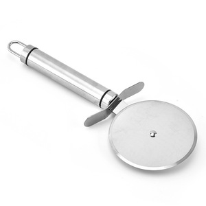 Rotella e Tagliapizza Classica in Acciaio Inossidabile Good Grips Dawnest WCZ6005 Utensili Premium per <span class=keywords><strong>Pizza</strong></span> - Product Image 1
