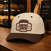 Casquette Snapback Unisexe à Faible MOQ en Sergé de Coton, Visière Plate Courante, Broderie Personnalisée pour Gobelets à Emporter, Échantillonnage Rapide, Idéale pour les Détaillants de Cafés