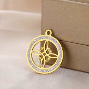 Dijes Redondos <span class=keywords><strong>de</strong></span> Nudo <span class=keywords><strong>de</strong></span> Bruja con Circonita Transparente para Hacer Collares y Pendientes, Acero Inoxidable, Color Dorado, Amuletos <span class=keywords><strong>de</strong></span> Brujería - Product Image 1